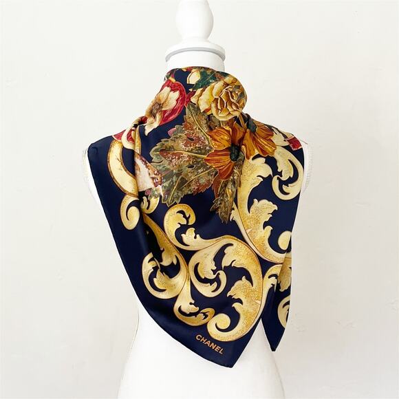 CHANEL Vintage Oversize Scarf Fleurs Scagiola - Picture 1 of 11
